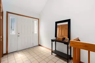 1292 Commercial St, Weymouth, MA 02189 - Photo 4