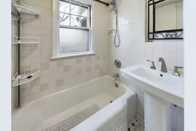 25 Rowe St #1, Newton, MA 02466 - Photo 10