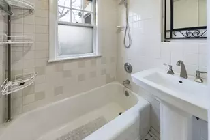 25 Rowe St, Newton, MA 02466 - Photo 10
