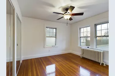 25 Rowe St #1, Newton, MA 02466 - Photo 4