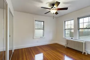 25 Rowe St, Newton, MA 02466 - Photo 4