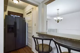25 Rowe St, Newton, MA 02466 - Photo 2