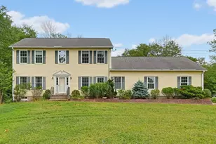 30 Pearl St, Upton, MA 01568 - Photo 1