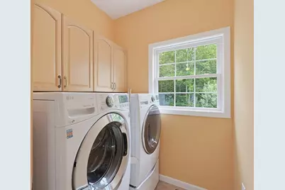 30 Pearl St, Upton, MA 01568 - Photo 8