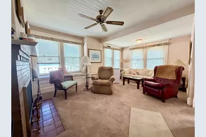 31 King St, Holyoke, MA 01040 - Photo 6