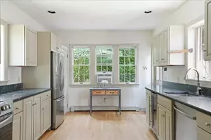 424 Main St, Hingham, MA 02043 - Photo 2