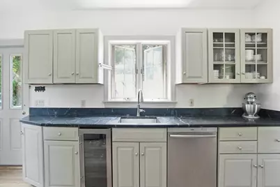 424 Main St, Hingham, MA 02043 - Photo 4