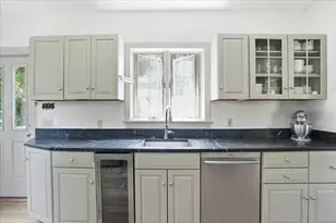 424 Main St, Hingham, MA 02043 - Photo 4