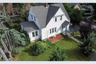 22 Bluff Ave, Fitchburg, MA 01420 - Photo 2