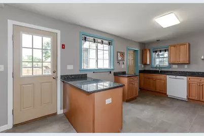 147 Smith St, North Attleboro, MA 02760 - Photo 8