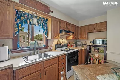 354 Lynn St, Malden, MA 02148 - Photo 12