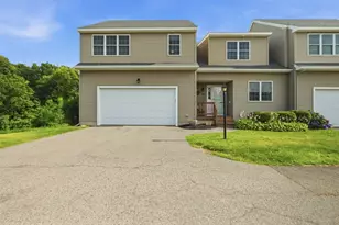 129 Ariel Cir, Sutton, MA 01590 - Photo 1