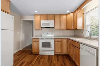 4 Abbott Rd, Waltham, MA 02452 - Photo 6
