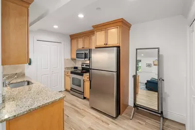 12 Russell Rd #103, Wellesley, MA 02482 - Photo 4