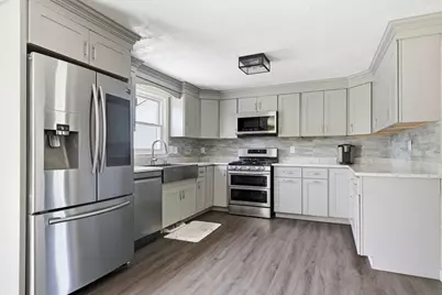 7 Sheldon St, Methuen, MA 01844 - Photo 2