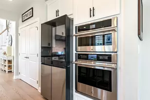 36 Phoebe St, Methuen, MA 01844 - Photo 10
