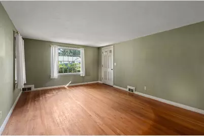 69 Mohawk Dr, Springfield, MA 01129 - Photo 8
