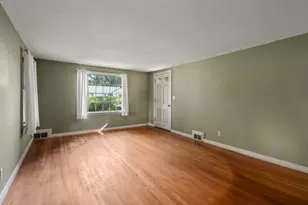 69 Mohawk Dr, Springfield, MA 01129 - Photo 8