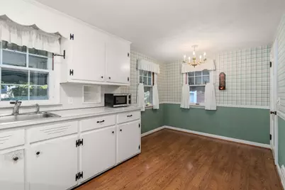 69 Mohawk Dr, Springfield, MA 01129 - Photo 4