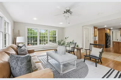 106 Concord Rd, Bedford, MA 01730 - Photo 4