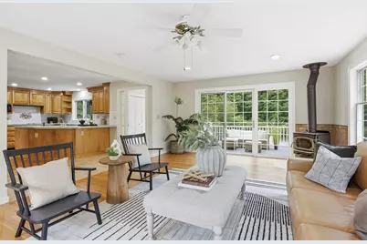 106 Concord Rd, Bedford, MA 01730 - Photo 2