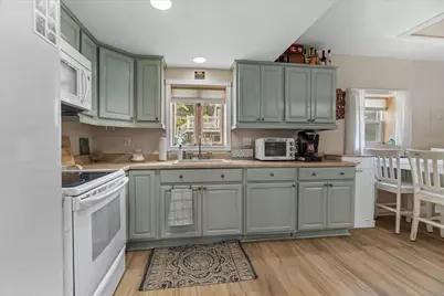 15 Charles St, Lakeville, MA 02347 - Photo 8
