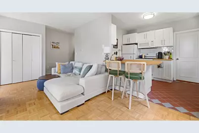 105 W Fourth St #4A, Boston, MA 02127 - Photo 4