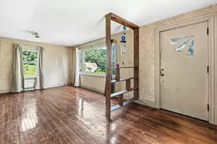 8 Underwood Ave, Easthampton, MA 01027 - Photo 10