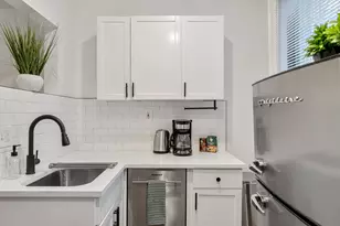 102 Revere St, Boston, MA 02114 - Photo 10