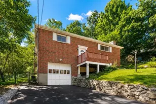 15 Oak Rd, Waltham, MA 02451 - Photo 2