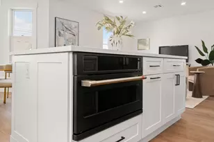 220 Sycamore St, Watertown, MA 02472 - Photo 8