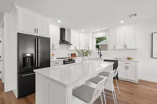 220 Sycamore St, Watertown, MA 02472 - Photo 2
