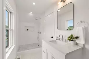 220 Sycamore St, Watertown, MA 02472 - Photo 28