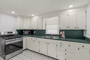39 Phyllis Dr, Yarmouth, MA 02664 - Photo 10