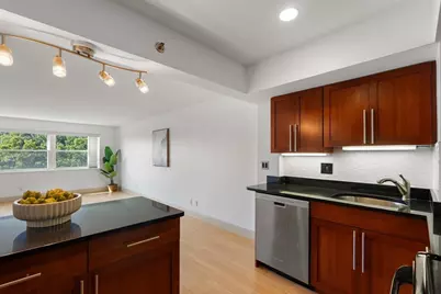 1600 Beacon St #902, Brookline, MA 02446 - Photo 6