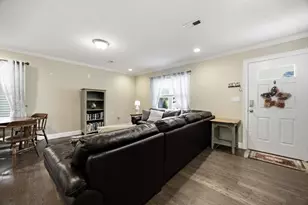25 Riverside Dr, Lakeville, MA 02347 - Photo 10