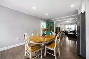 25 Riverside Dr, Lakeville, MA 02347 - Photo 6