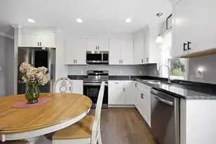 25 Riverside Dr, Lakeville, MA 02347 - Photo 4