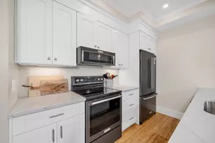142 Main St, Amesbury, MA 01913 - Photo 6