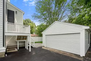 220 Sycamore St, Watertown, MA 02472 - Photo 38