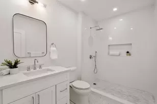 220 Sycamore St, Watertown, MA 02472 - Photo 22