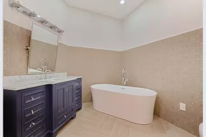 515 Centre #2, Newton, MA 02459 - Photo 6