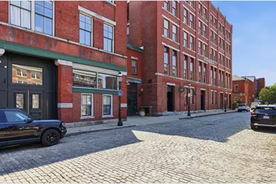 172 Middle St #306, Lowell, MA 01852 - Photo 1