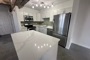 172 Middle St, Lowell, MA 01852 - Photo 12