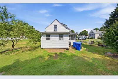 62 Pleasant St, Hopkinton, MA 01748 - Photo 34