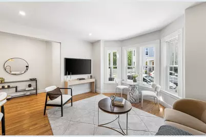 14 Harbor View St #1, Boston, MA 02125 - Photo 4