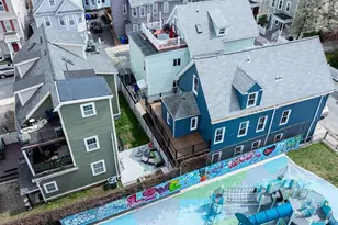 14 Harbor View St, Boston, MA 02125 - Photo 18