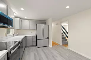 18 Great Meadow Dr, Carver, MA 02330 - Photo 2