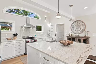 17 Barker, Newburyport, MA 01950 - Photo 8