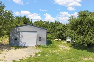 748 Warren Ave, Swansea, MA 02777 - Photo 4